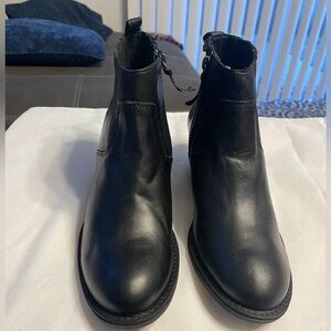 Women’s Sofft Ardmore NWOB size 6.5